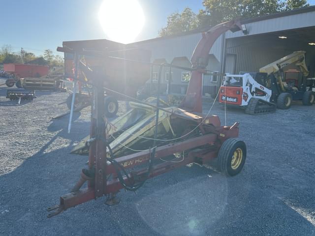 Image of New Holland 717 equipment image 1