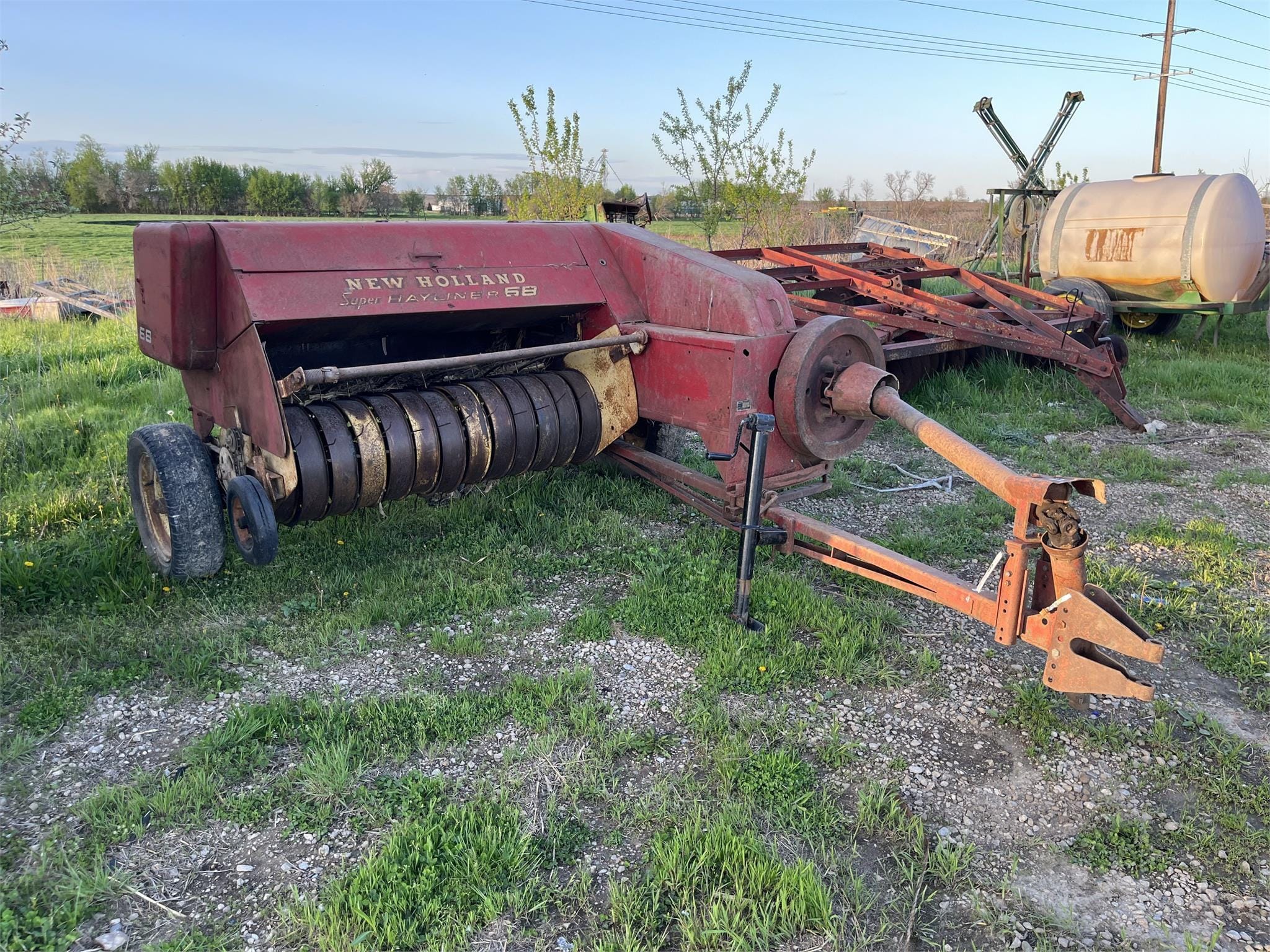 Main image New Holland Super Hayliner 68