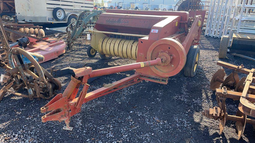 Main image New Holland Hayliner 68
