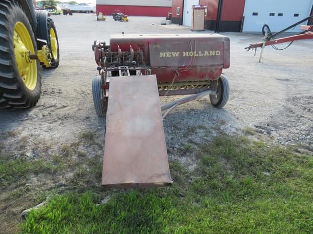 Image of New Holland Super Hayliner 69 equipment image 4