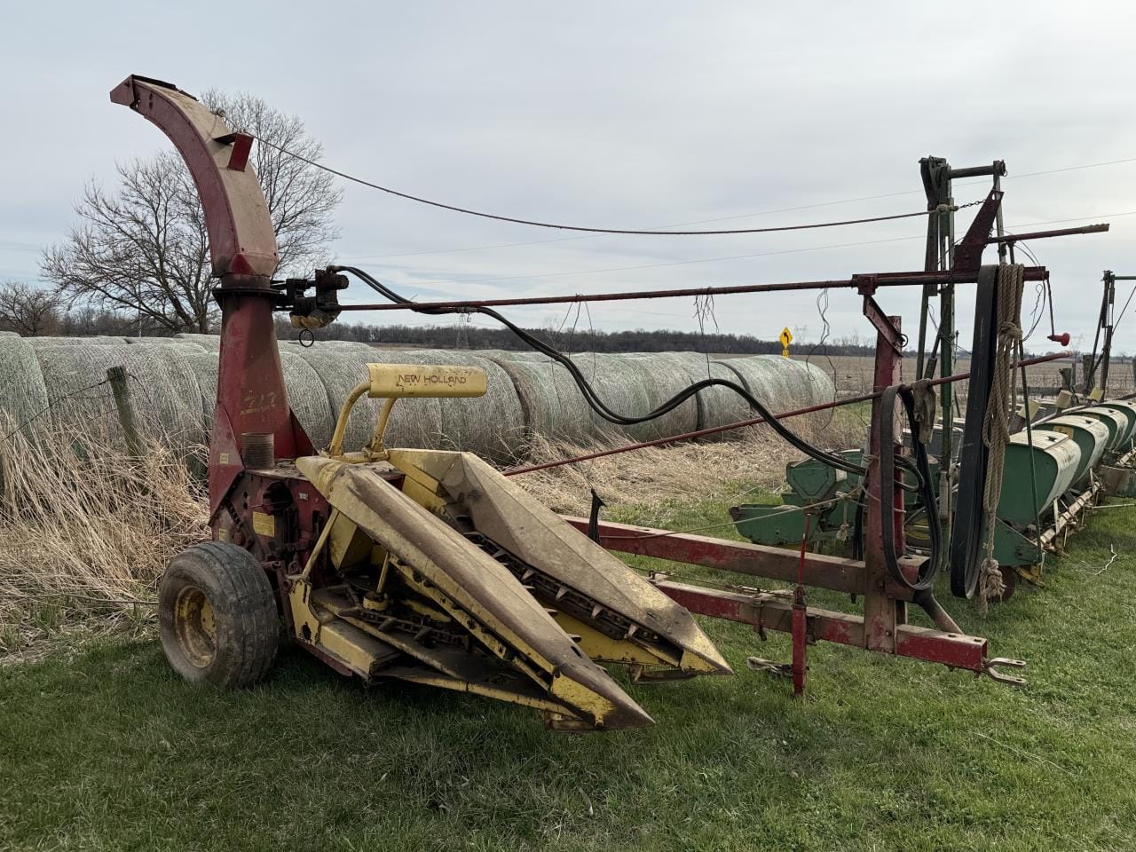 New Holland S717 Equipment Image0