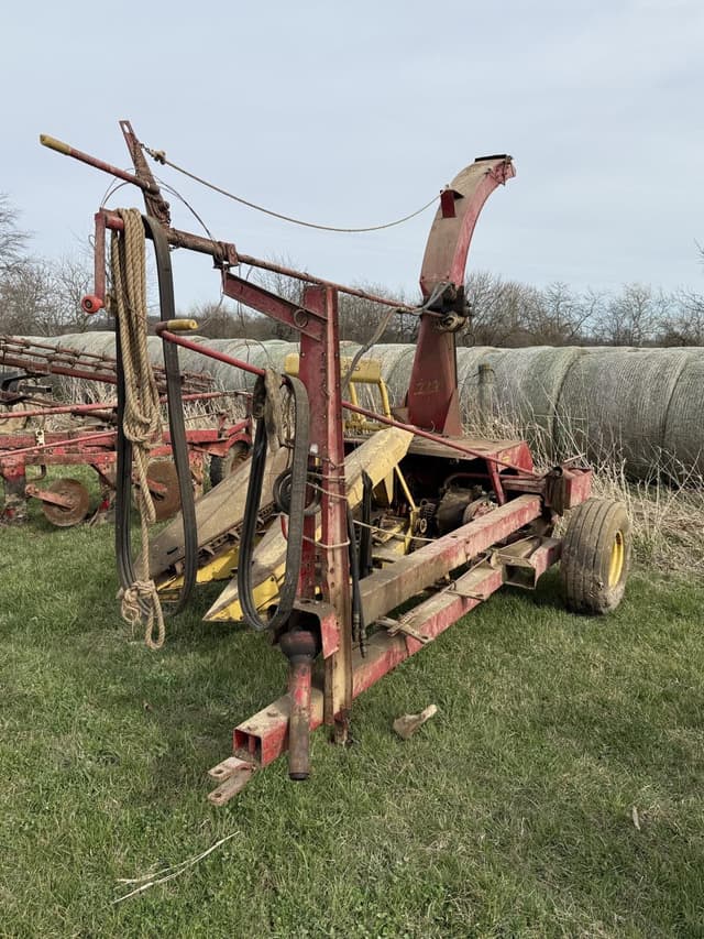 Image of New Holland S717 equipment image 3