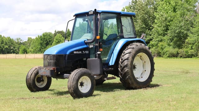 Image of New Holland TL100 equipment image 4