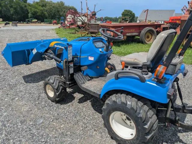 Image of New Holland T1030 equipment image 4