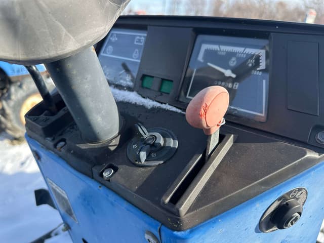 Image of New Holland T1510 equipment image 4