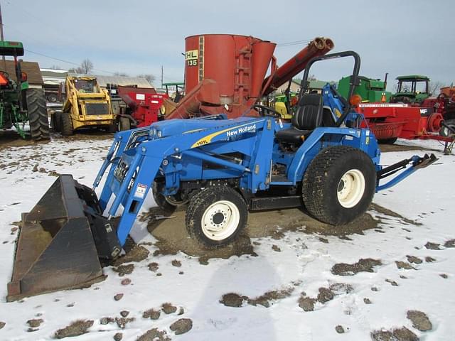 Image of New Holland T1520 equipment image 3