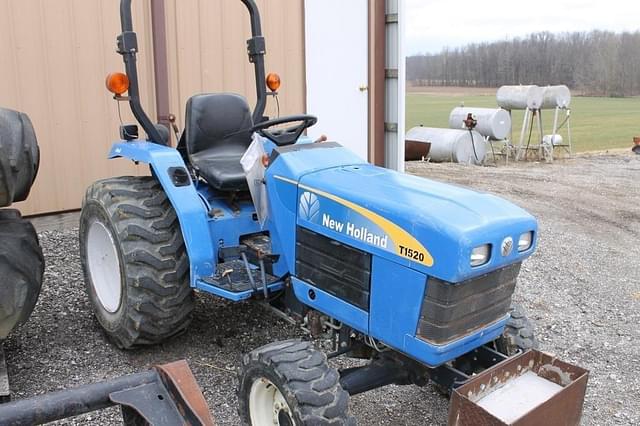 Image of New Holland T1520 equipment image 4