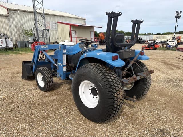 Image of New Holland T1630 equipment image 2