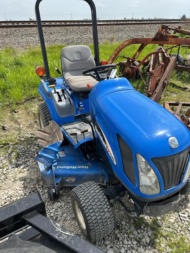 Image of New Holland TZ24DA equipment image 1