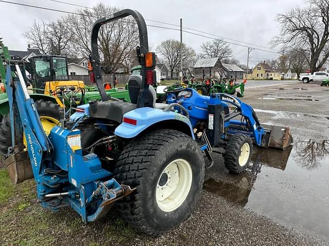 Image of New Holland T2320 equipment image 2
