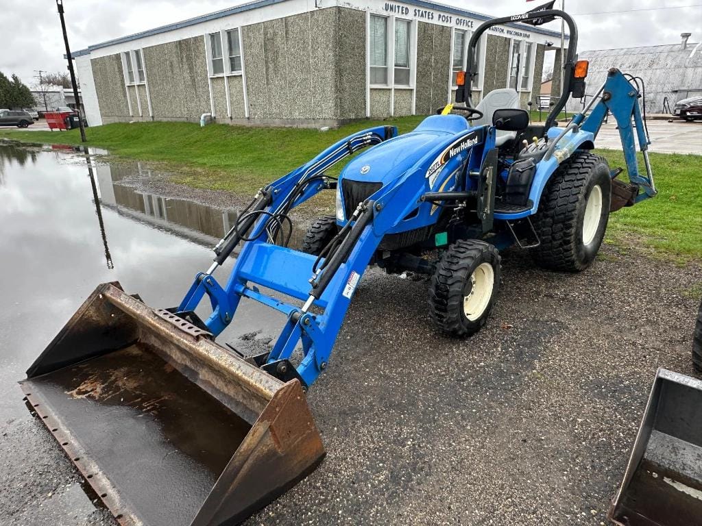 Main image New Holland T2320