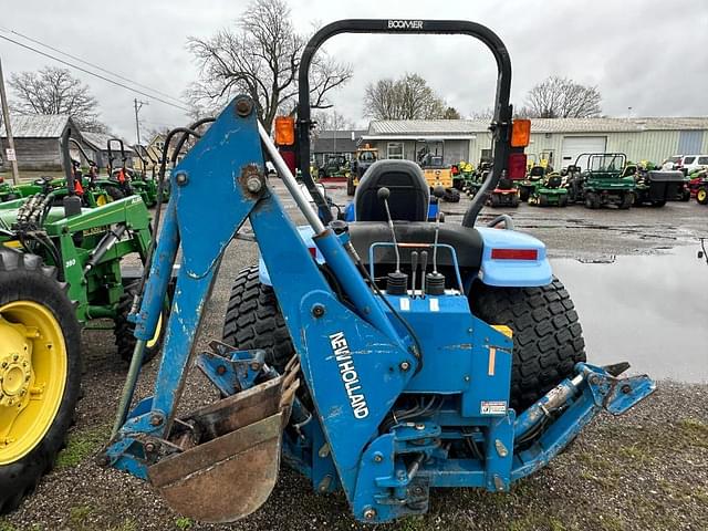 Image of New Holland T2320 equipment image 4