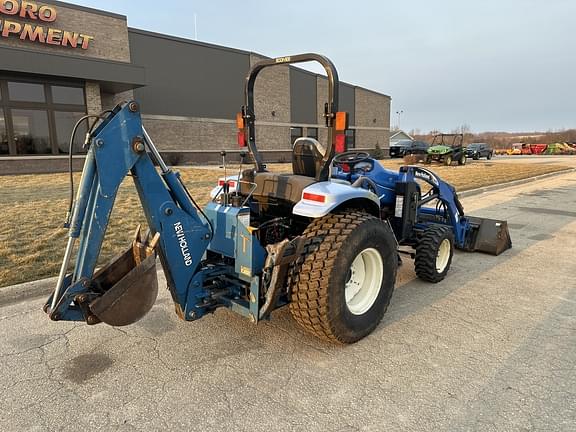 Image of New Holland T2320 equipment image 4