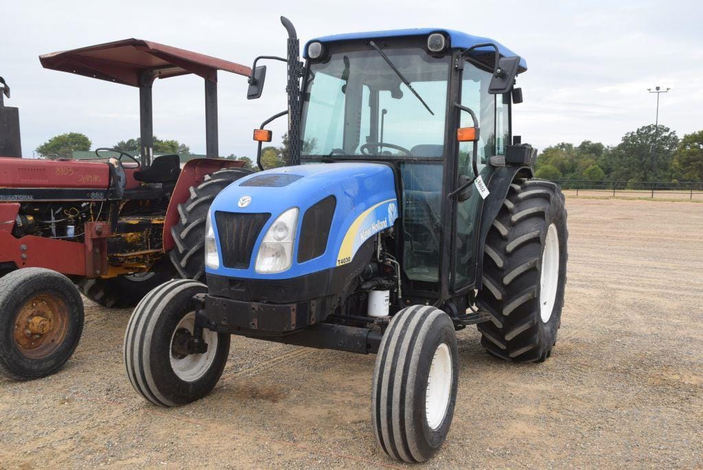 Main image New Holland T4030