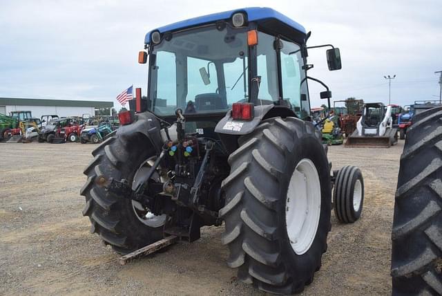 Image of New Holland T4030 equipment image 2