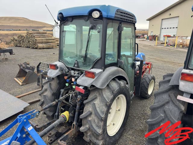 Image of New Holland T4050V equipment image 4