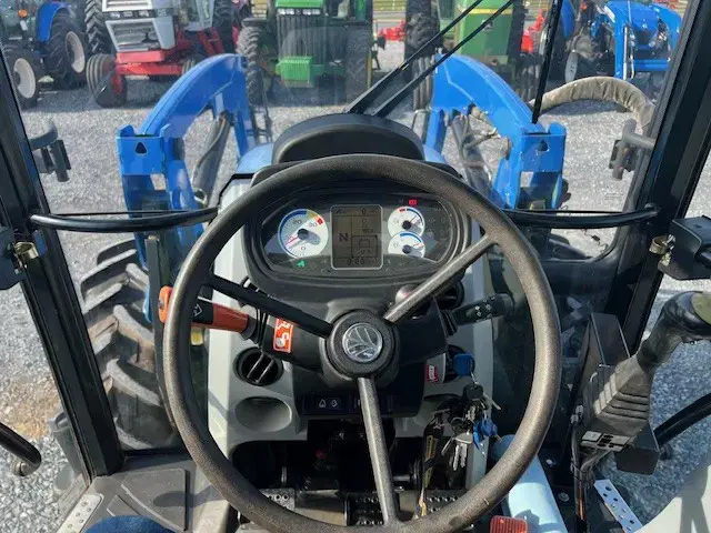 Image of New Holland T4.105 equipment image 2