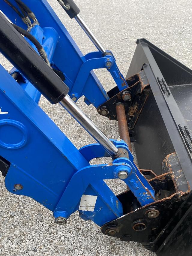 Image of New Holland T4.75 equipment image 4