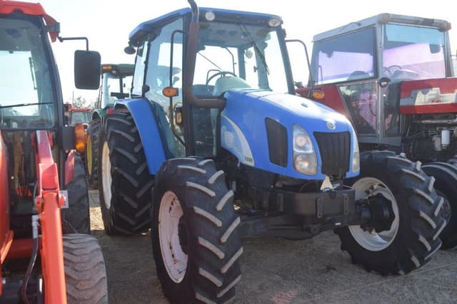 Image of New Holland T5060 equipment image 3