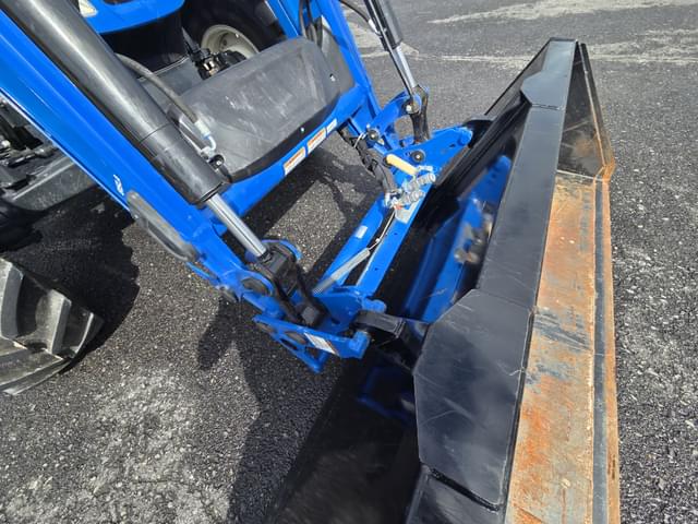 Image of New Holland T5.140 equipment image 4