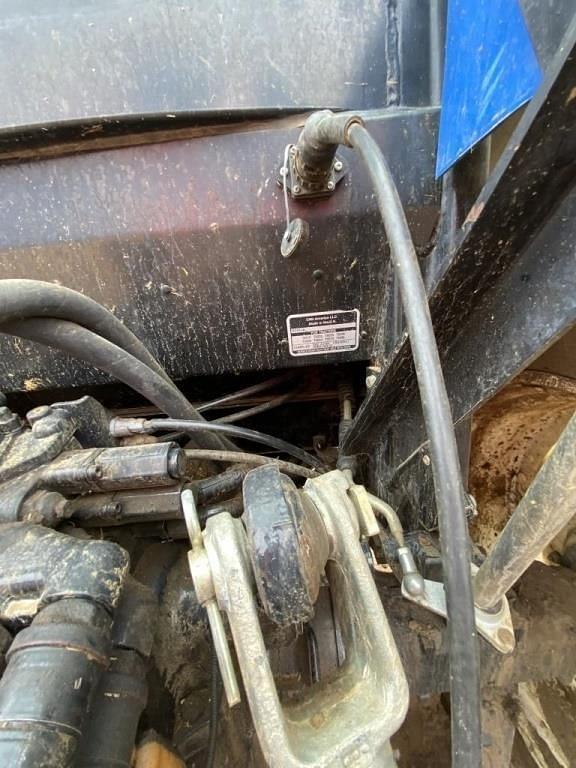 Image of New Holland T6050 equipment image 3