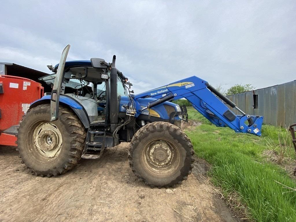 Image of New Holland T6050 Primary image
