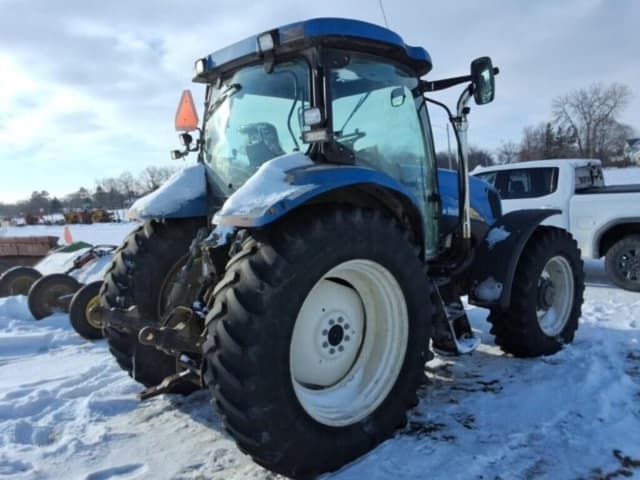 Image of New Holland T6070 equipment image 4