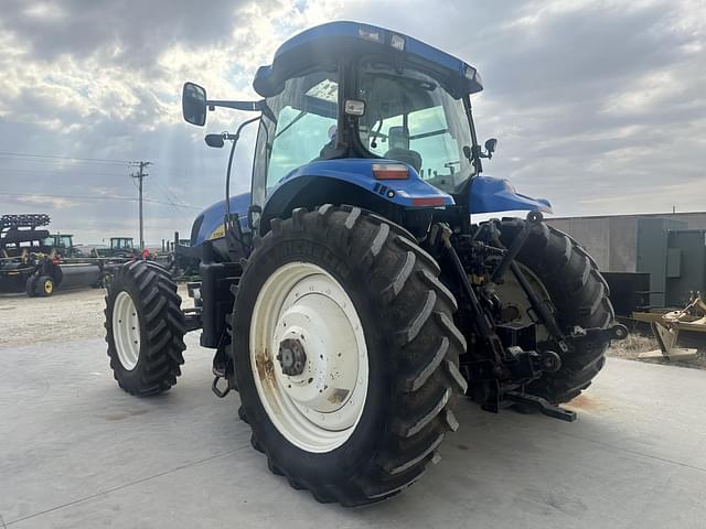 Image of New Holland T7030 equipment image 4