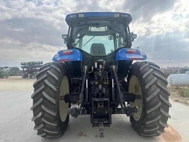 Image of New Holland T7030 equipment image 3