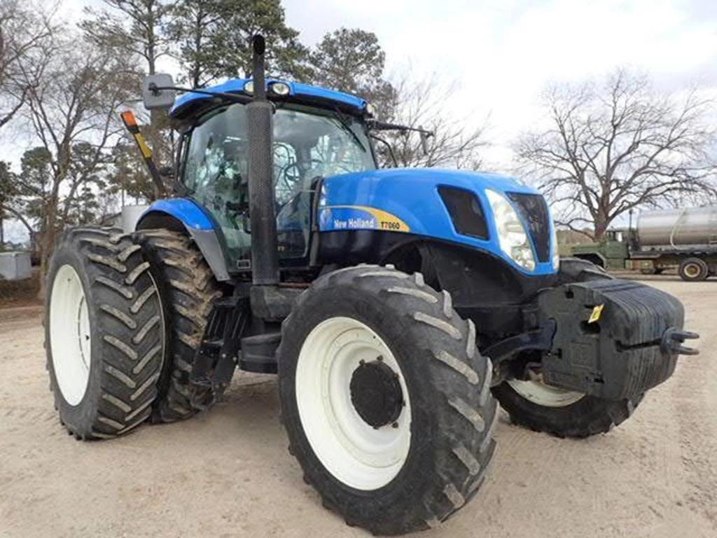 Main image New Holland T7060
