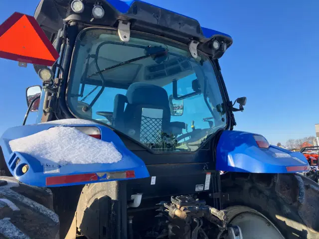 Image of New Holland T7.210 equipment image 1