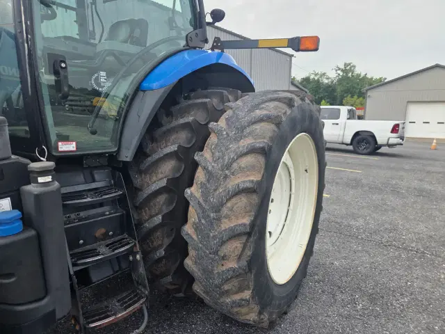 Image of New Holland T7.245 equipment image 1