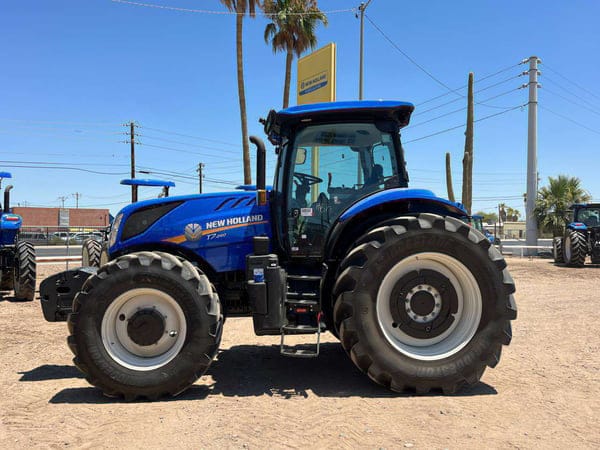 New Holland T7.260 Equipment Image0