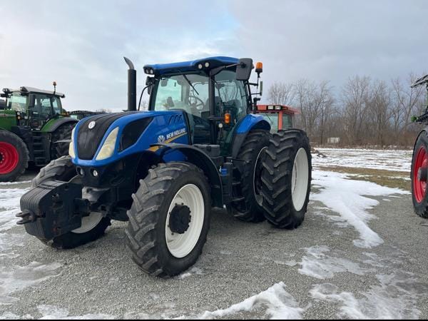 New Holland T7.260 Equipment Image0
