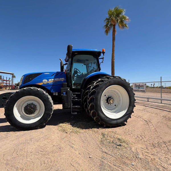 New Holland T7.270 Equipment Image0
