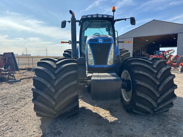 Image of New Holland T8020 equipment image 2