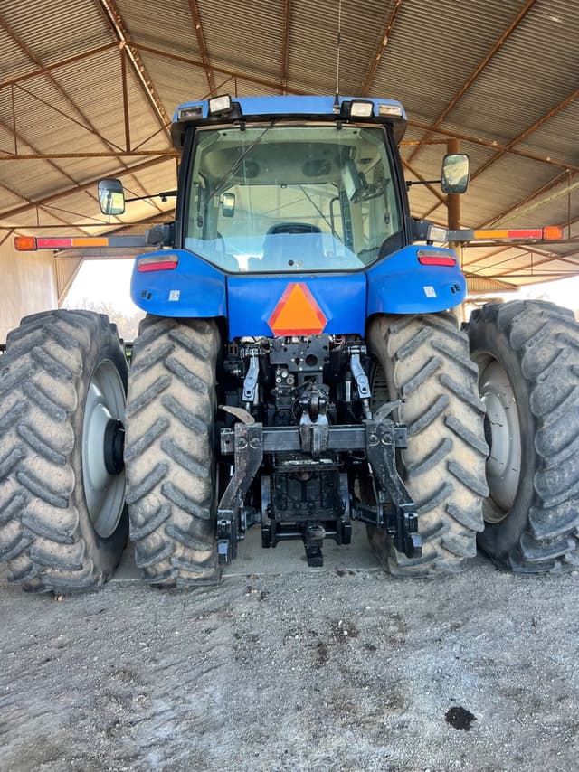 Image of New Holland T8030 equipment image 2