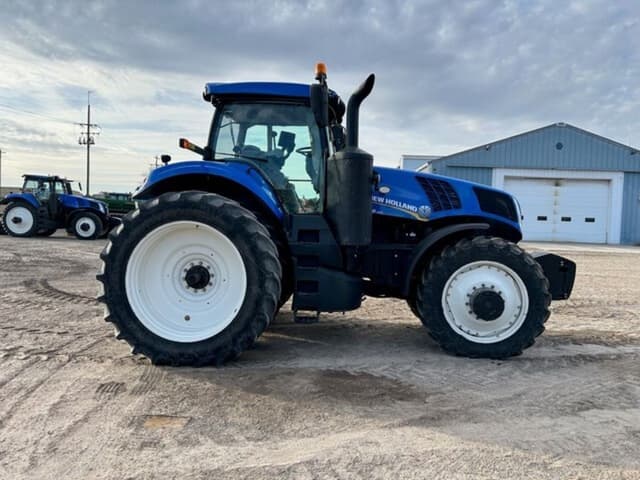Image of New Holland T8.320 equipment image 3