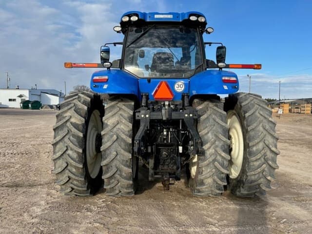 Image of New Holland T8.320 equipment image 4