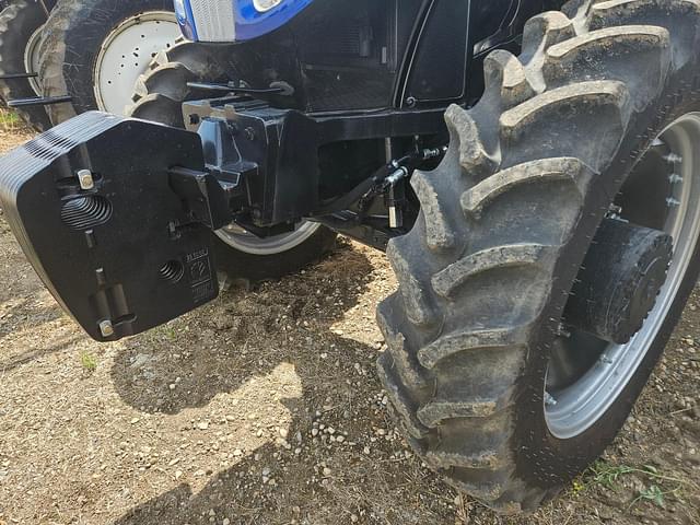 Image of New Holland T8.350 equipment image 2