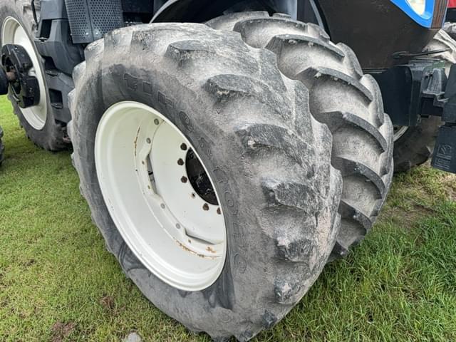 Image of New Holland T8.350 equipment image 4