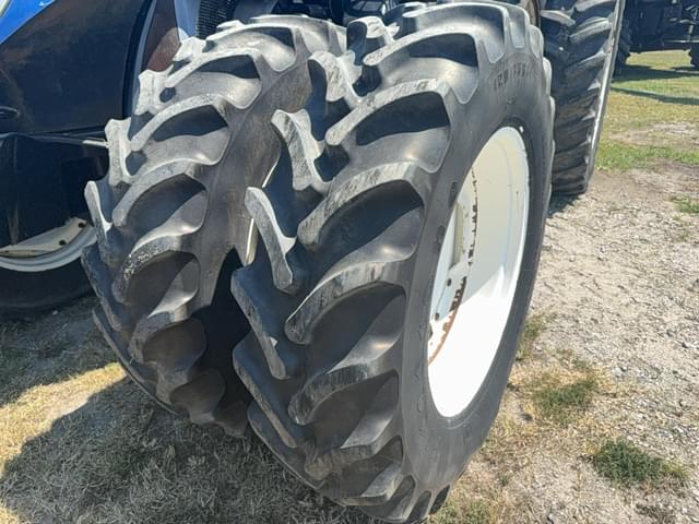Image of New Holland T8.360 equipment image 3