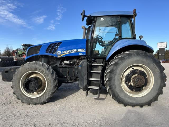 Image of New Holland T8.390 equipment image 2