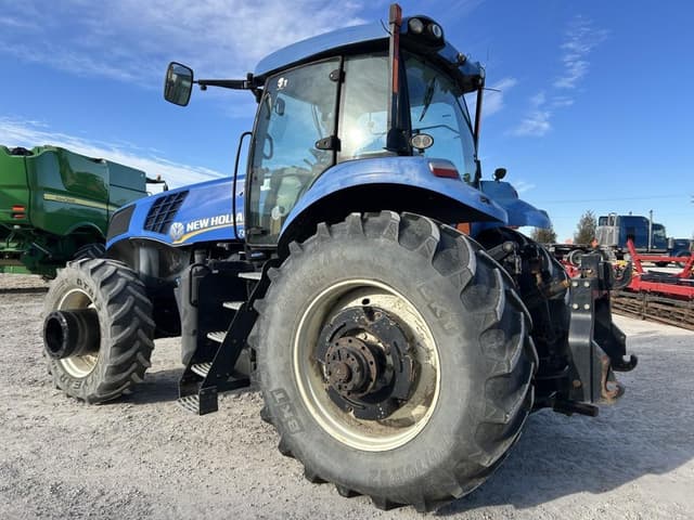 Image of New Holland T8.390 equipment image 4
