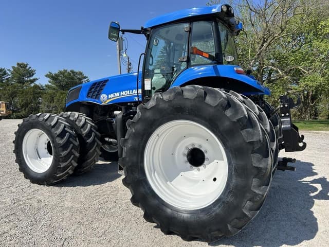 Image of New Holland T8.390 equipment image 4