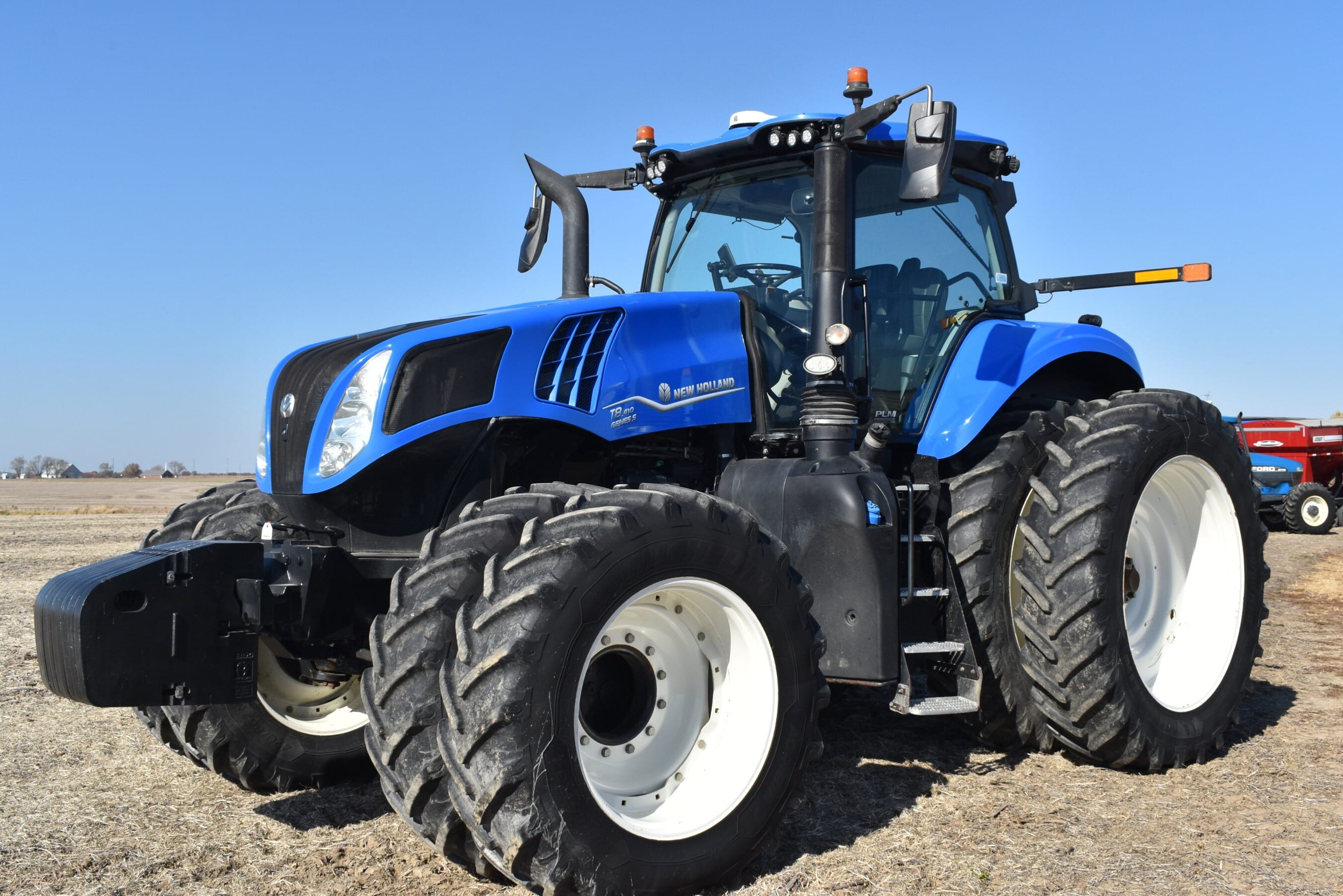 2020 New Holland T8.410 Equipment Image0