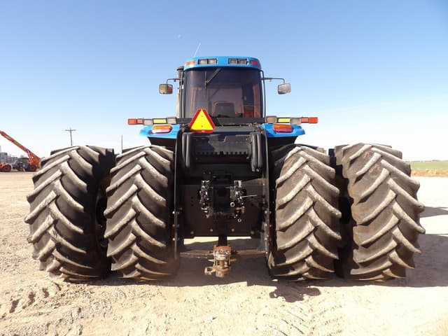 Image of New Holland T9040 equipment image 4