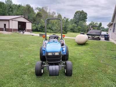 Image of New Holland TC18 equipment image 1