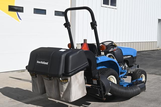 Image of New Holland TC18 equipment image 2