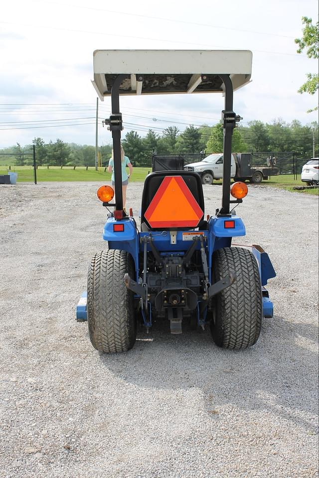 Image of New Holland TC21D equipment image 3